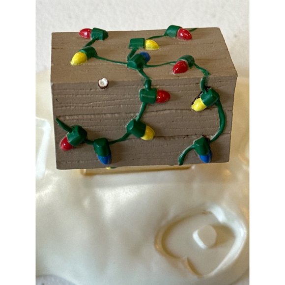 Hallmark Peanuts Woodstock on Doghouse Plastic Display First in Collection of 5 - Picture 8 of 15